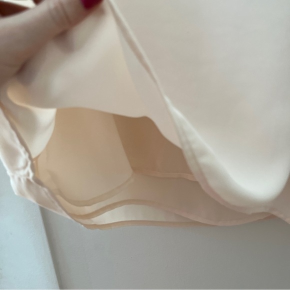 V-Neck Sleeveless Swing Blouse - Picture 2 of 4